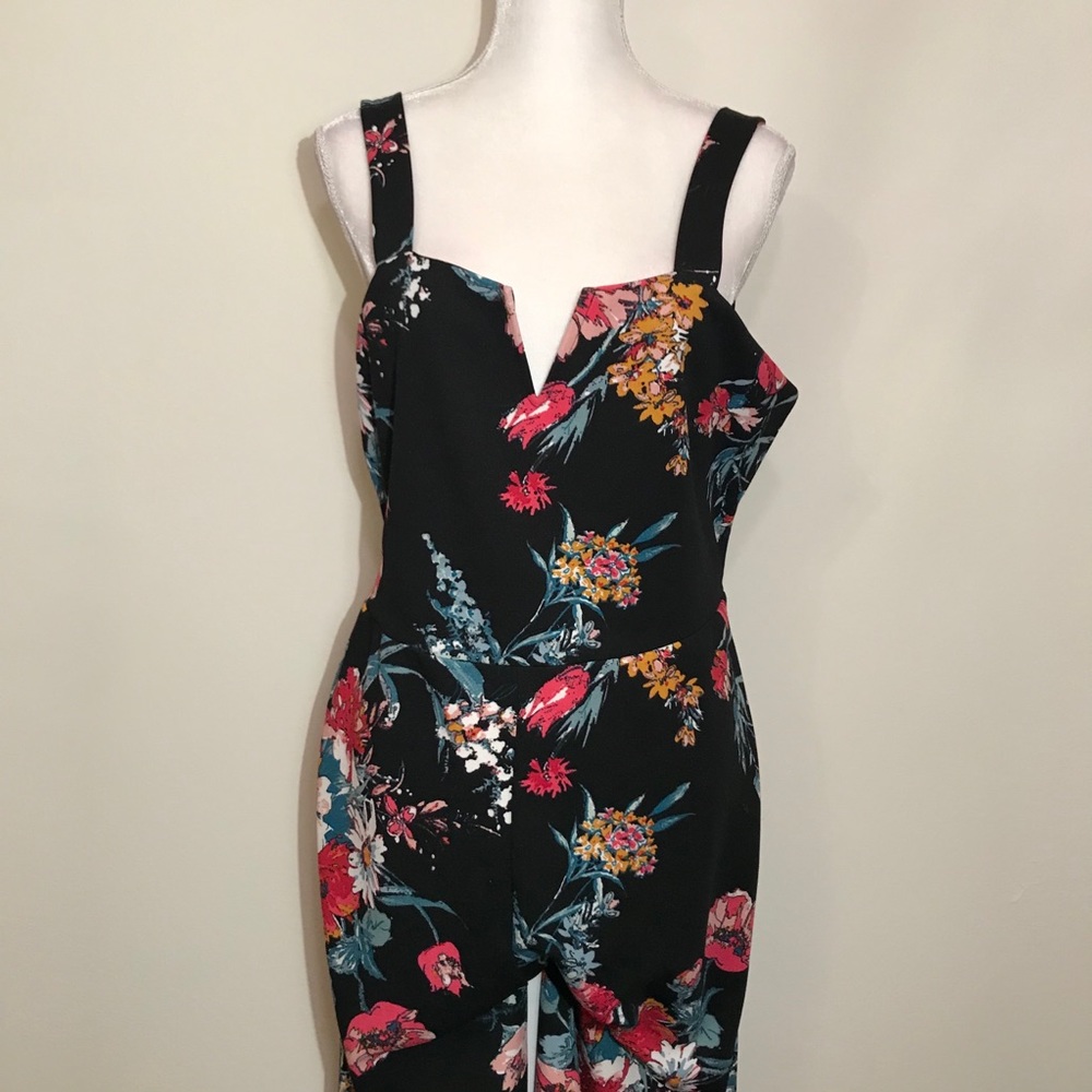 NWT Xhilaration Romper Jumpsuit Floral Size XXL